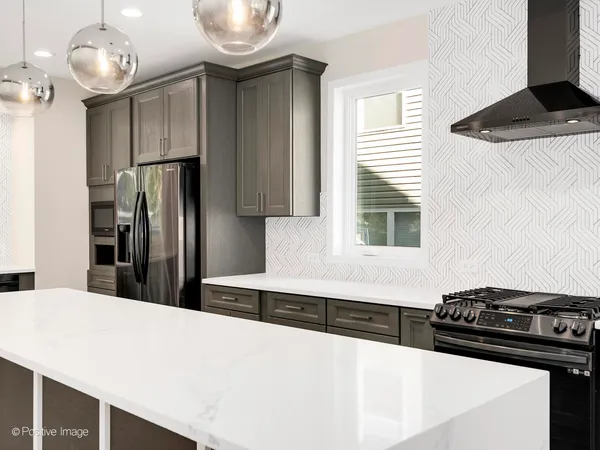 $5,500 | 4206 Forest Avenue, Downers Grove, IL 60515