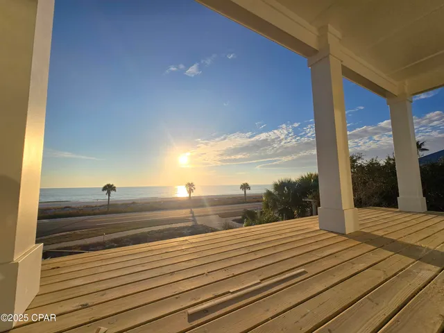 $2,590,000 | 200 Highway 98, Mexico Beach, FL 32456