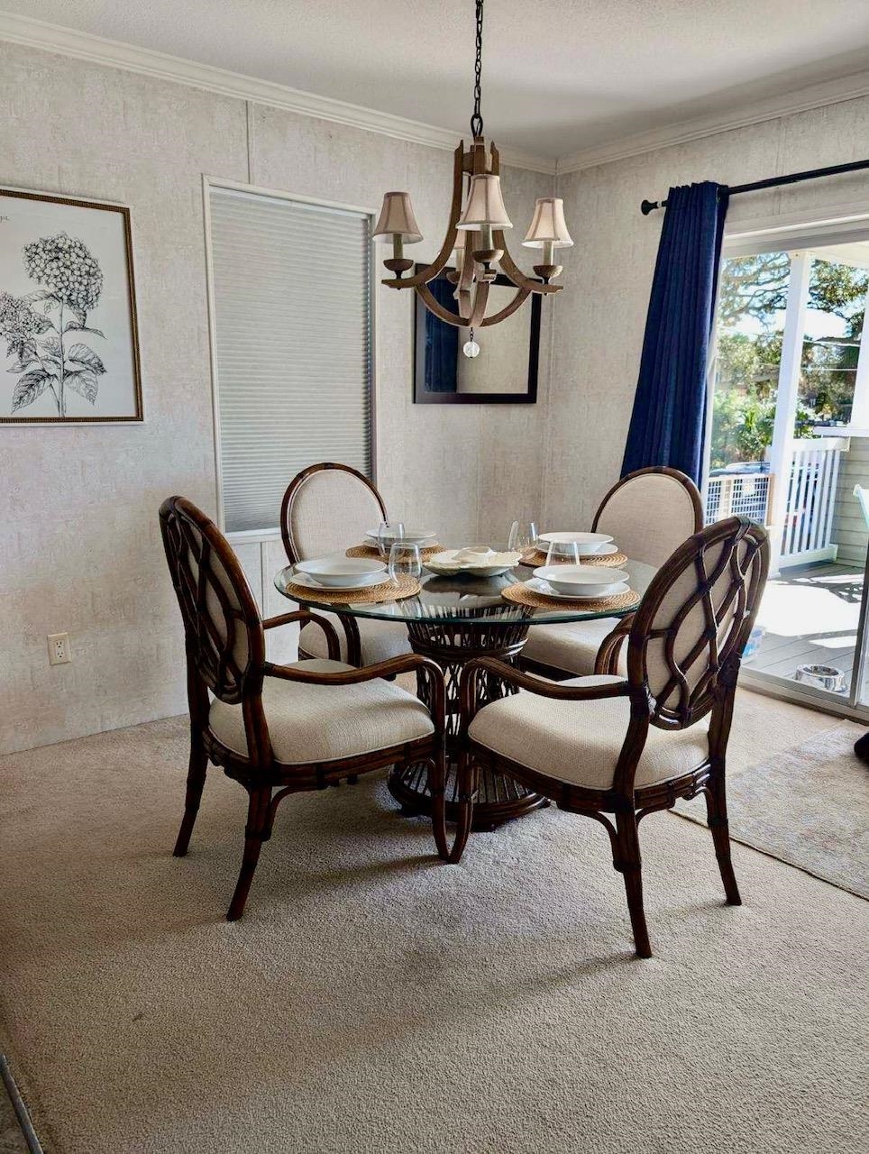 292 Majorca Road St. Augustine, FL 32080 - Photo 8 of 21 a dining room with furniture and window