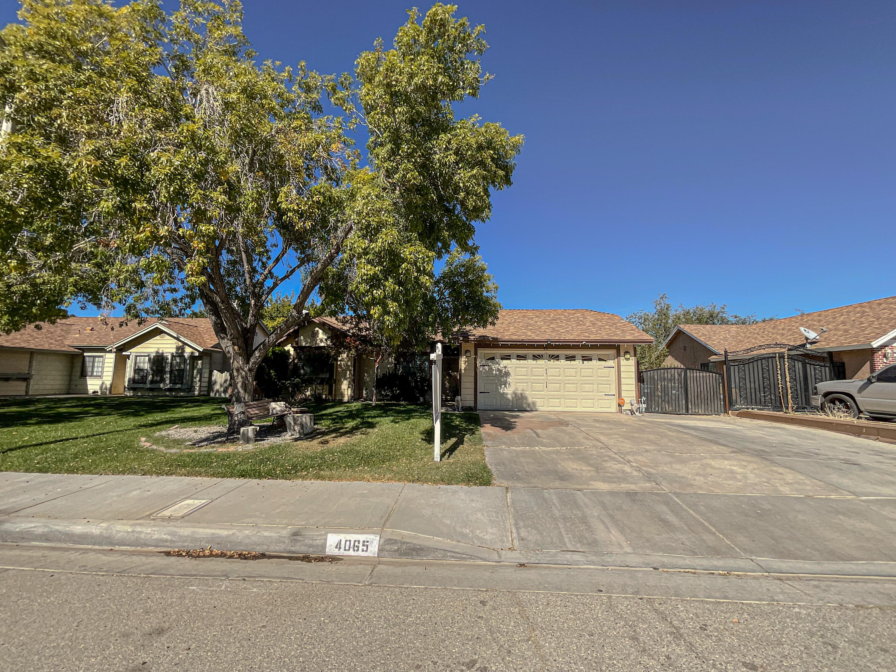 4065 Saddleback Road Palmdale, CA 93552 - Photo 5 of 21 4