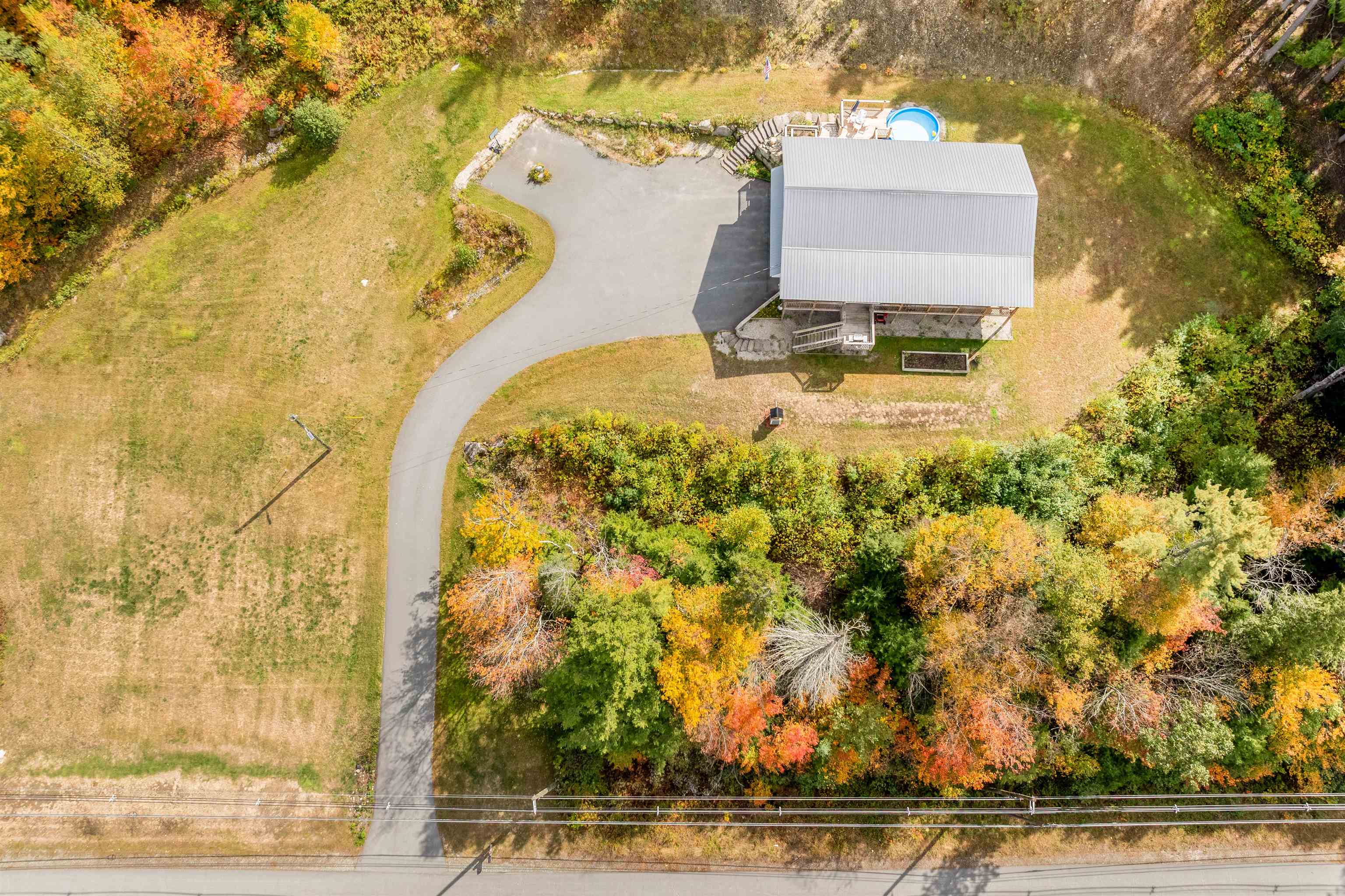 689 Highway 10 Grantham, NH 03753 - Photo 12 of 49