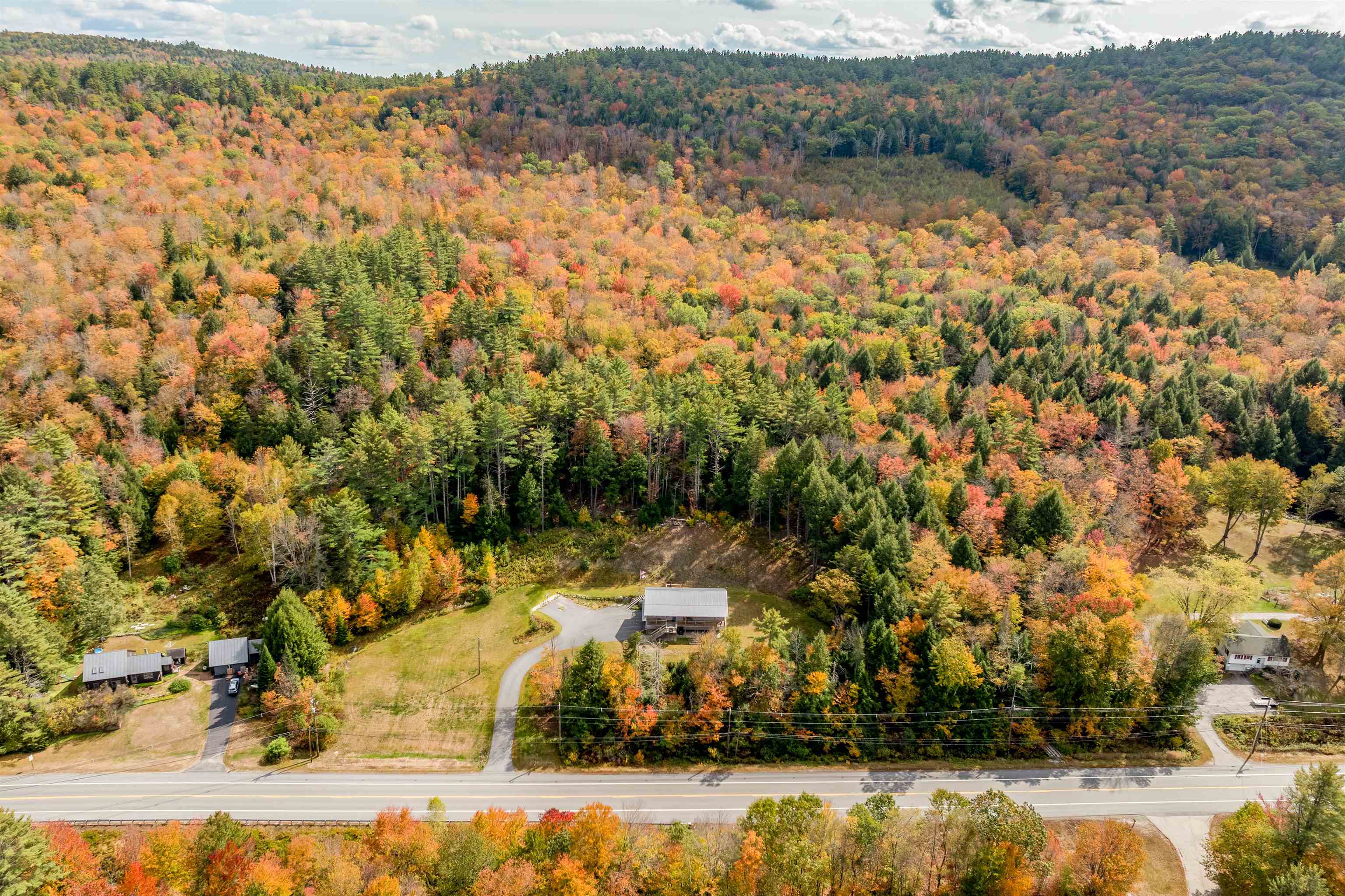 689 Highway 10 Grantham, NH 03753 - Photo 14 of 49
