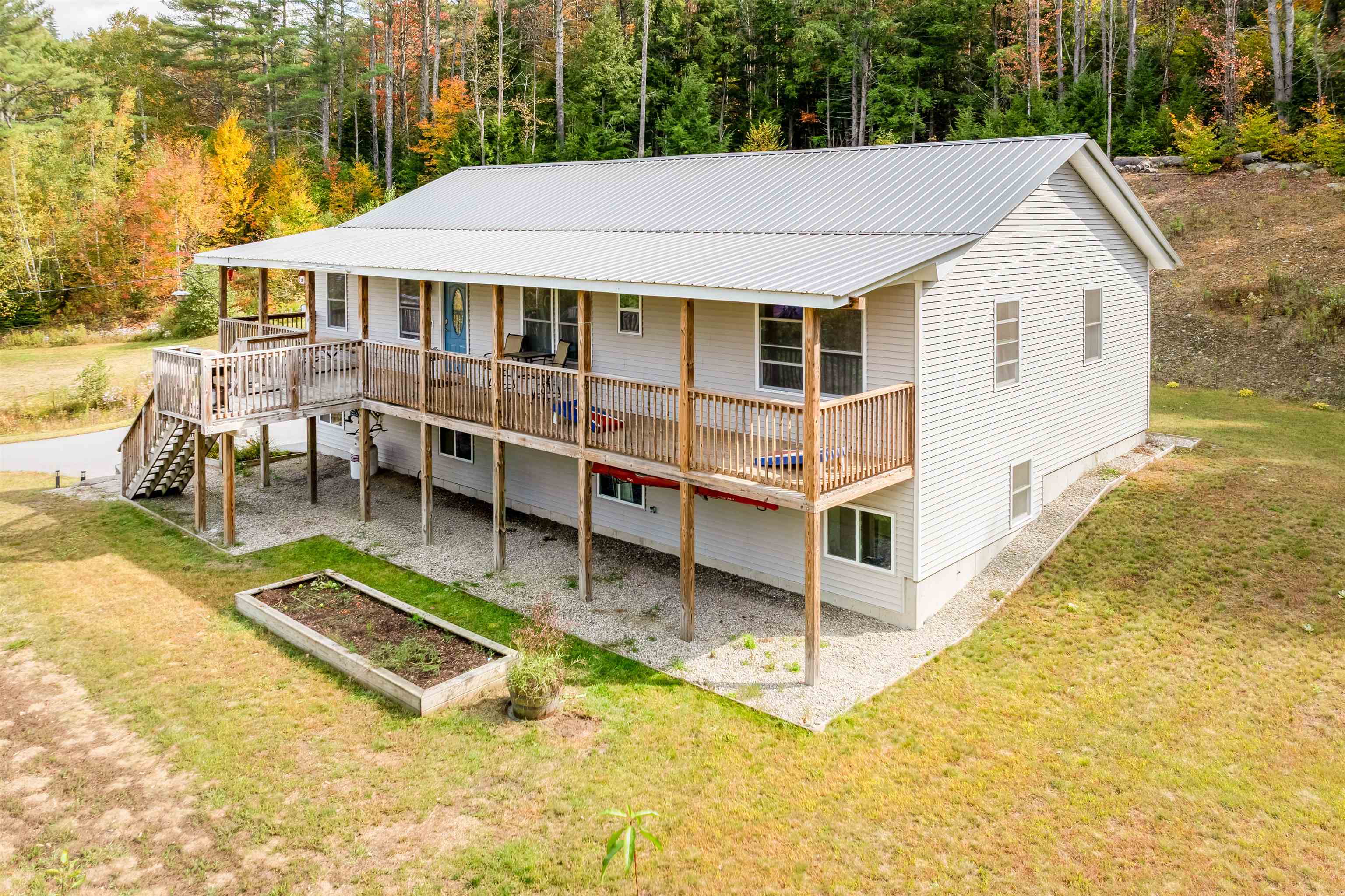 689 Highway 10 Grantham, NH 03753 - Photo 4 of 49