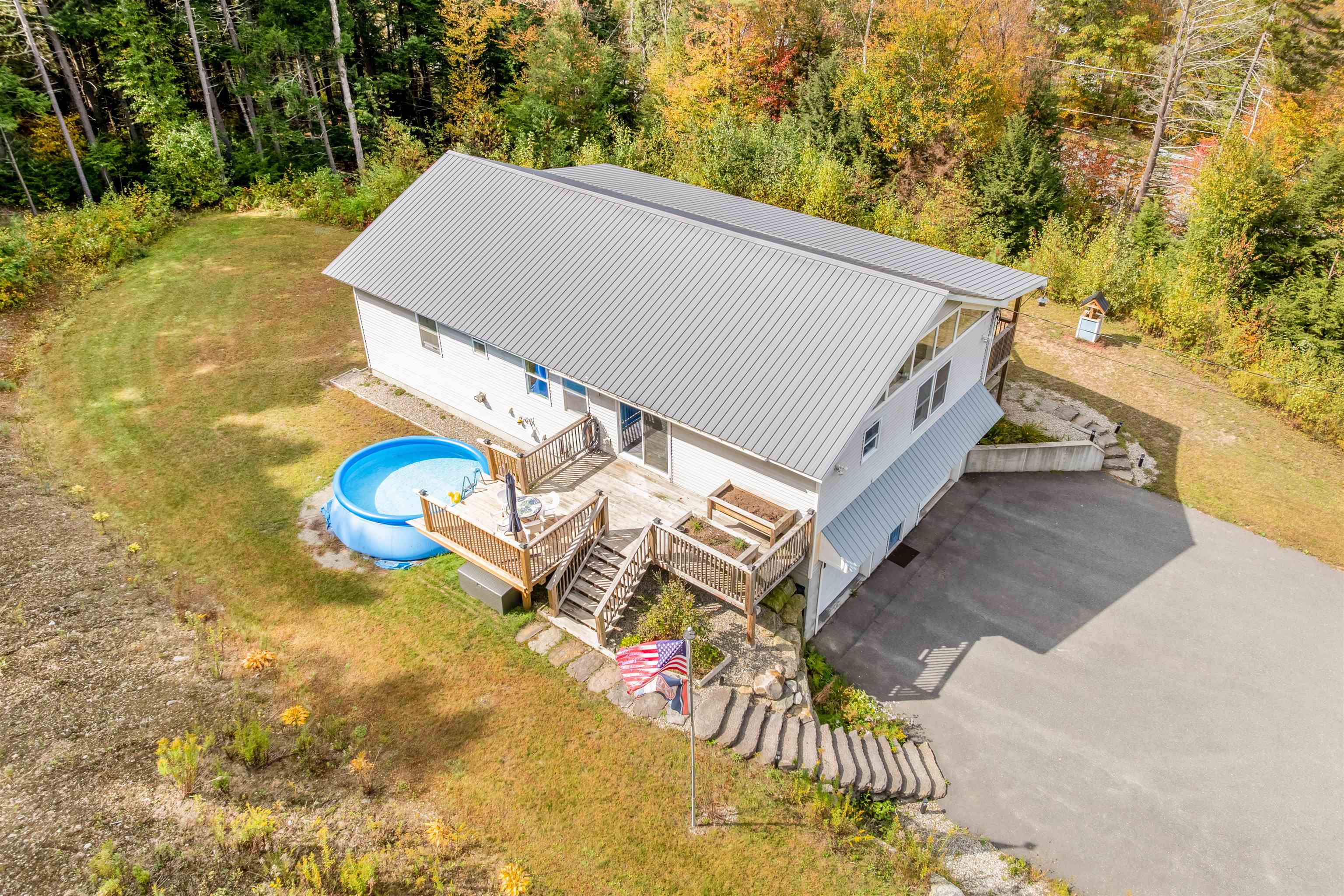 689 Highway 10 Grantham, NH 03753 - Photo 6 of 49