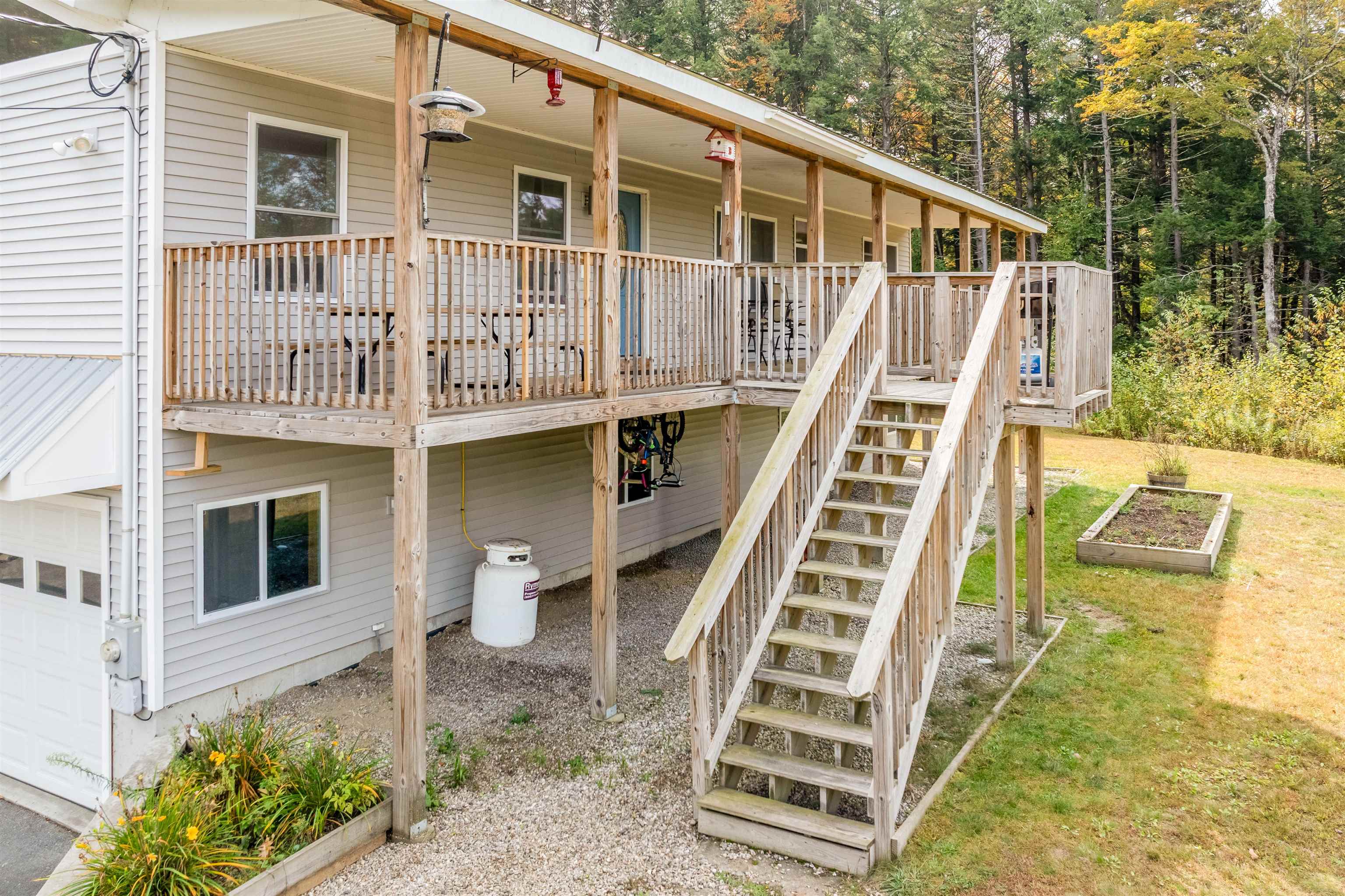 689 Highway 10 Grantham, NH 03753 - Photo 7 of 49