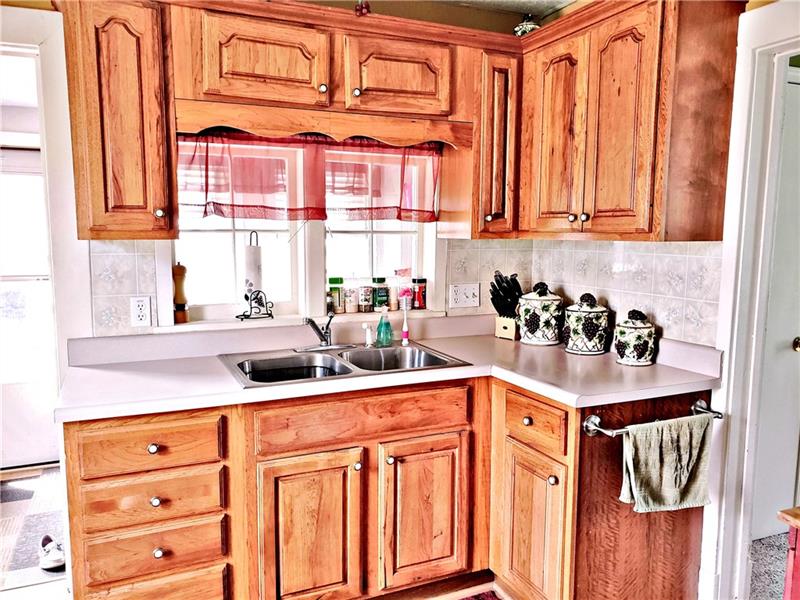 109 North Woodlawn Road Butler, PA 16001 - Photo 5 of 18 Gallery Image 5