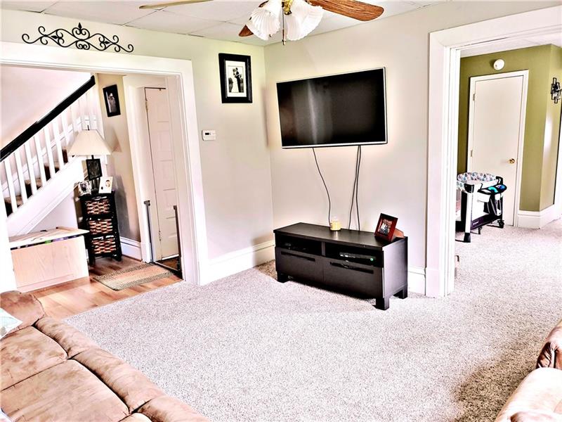 109 North Woodlawn Road Butler, PA 16001 - Photo 9 of 18 Gallery Image 9