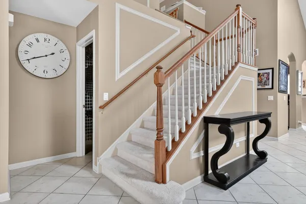 $650,000 | 2072 Inverness Drive, Vernon Hills, IL 60061