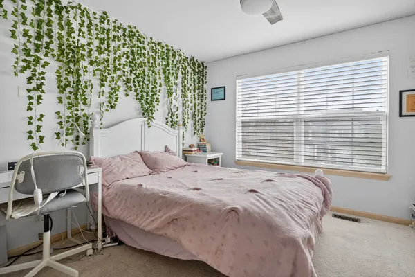 $650,000 | 2072 Inverness Drive, Vernon Hills, IL 60061