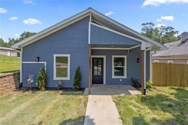 $295,000 | 1831 North 14th Street, Kansas City, KS 66104