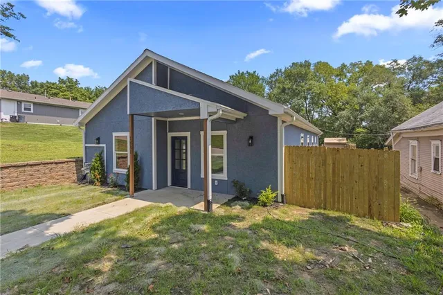 $295,000 | 1831 North 14th Street, Kansas City, KS 66104