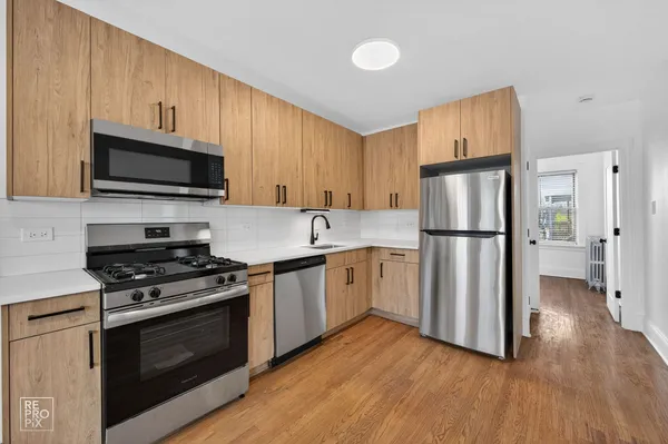 $2,195 | 6308 North Artesian Avenue, Unit 1, Chicago, IL 60659