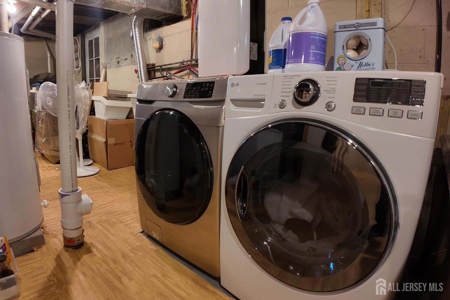 202 Jackson Avenue Edison, NJ 08837 - Photo 30 of 35 a utility room with dryer and washer