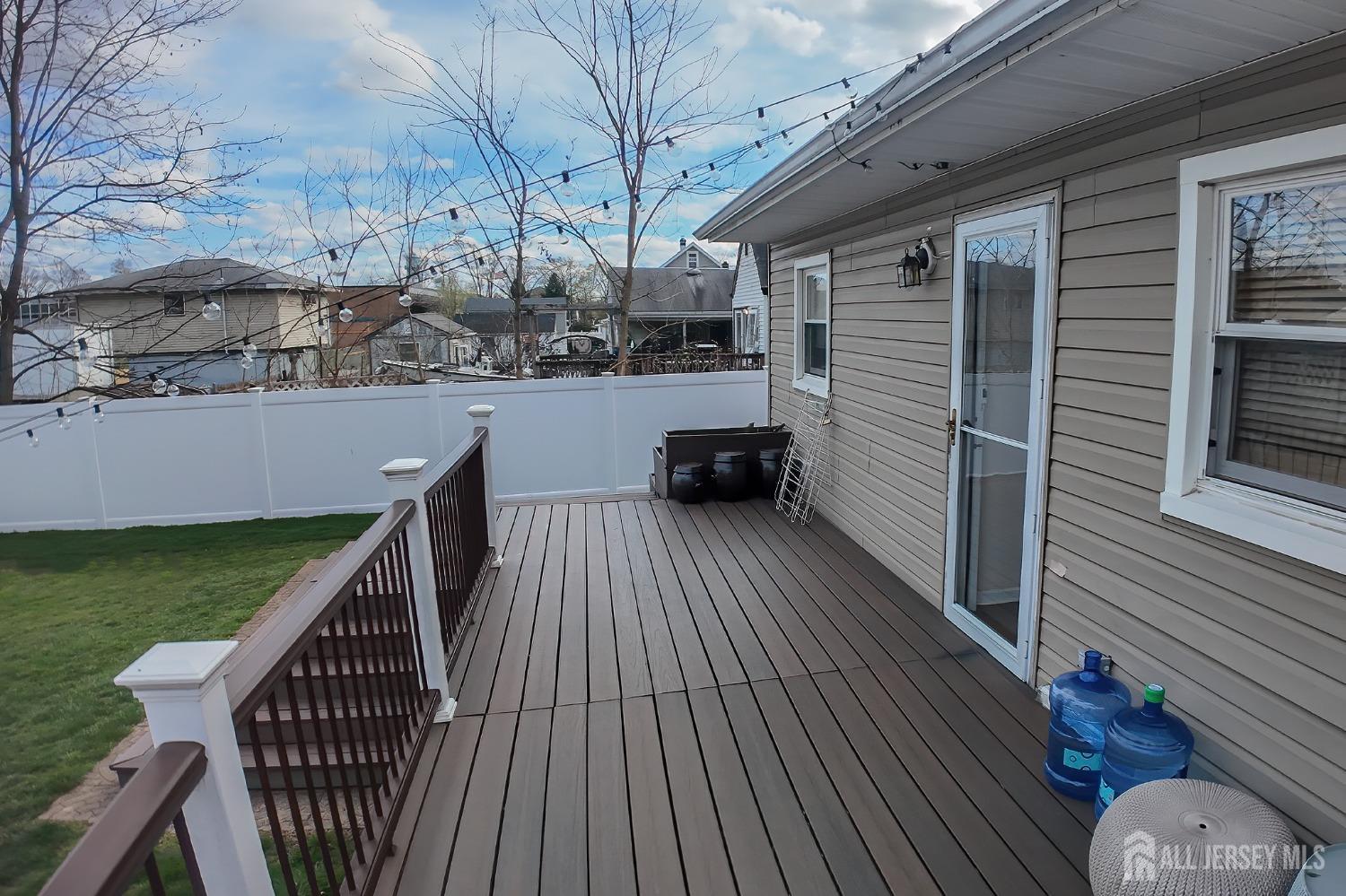 202 Jackson Avenue Edison, NJ 08837 - Photo 31 of 35 a view of a balcony with two chairs