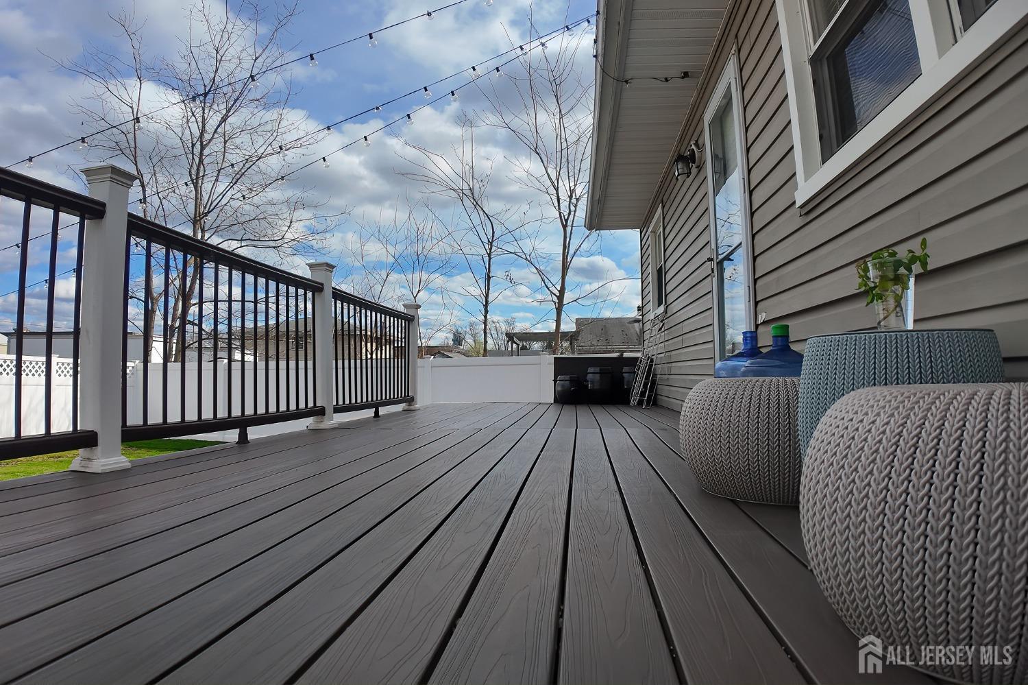 202 Jackson Avenue Edison, NJ 08837 - Photo 6 of 35 a view of roof deck
