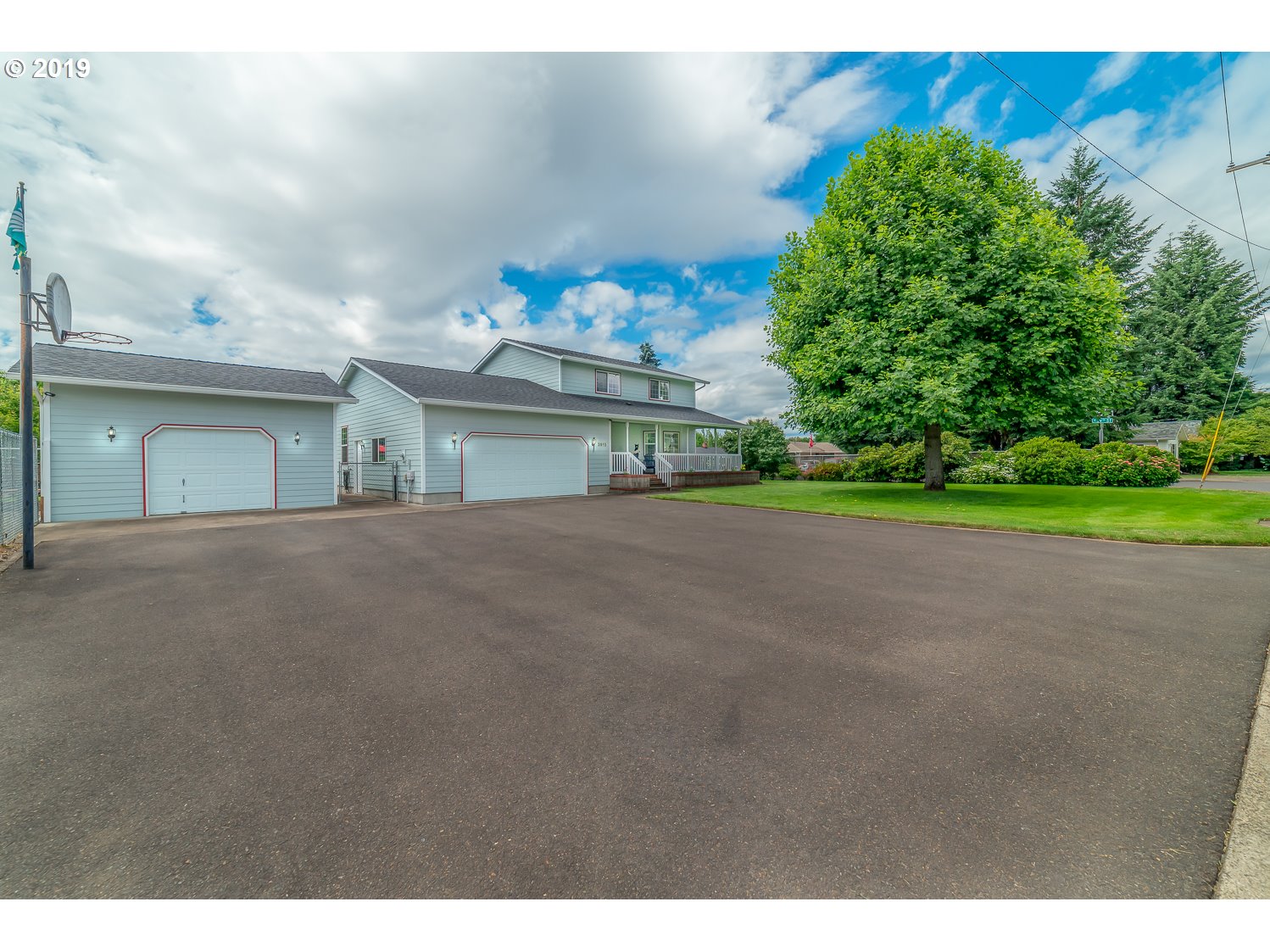 3915 Jasper Road Springfield, OR 97478 - Photo 4 of 30