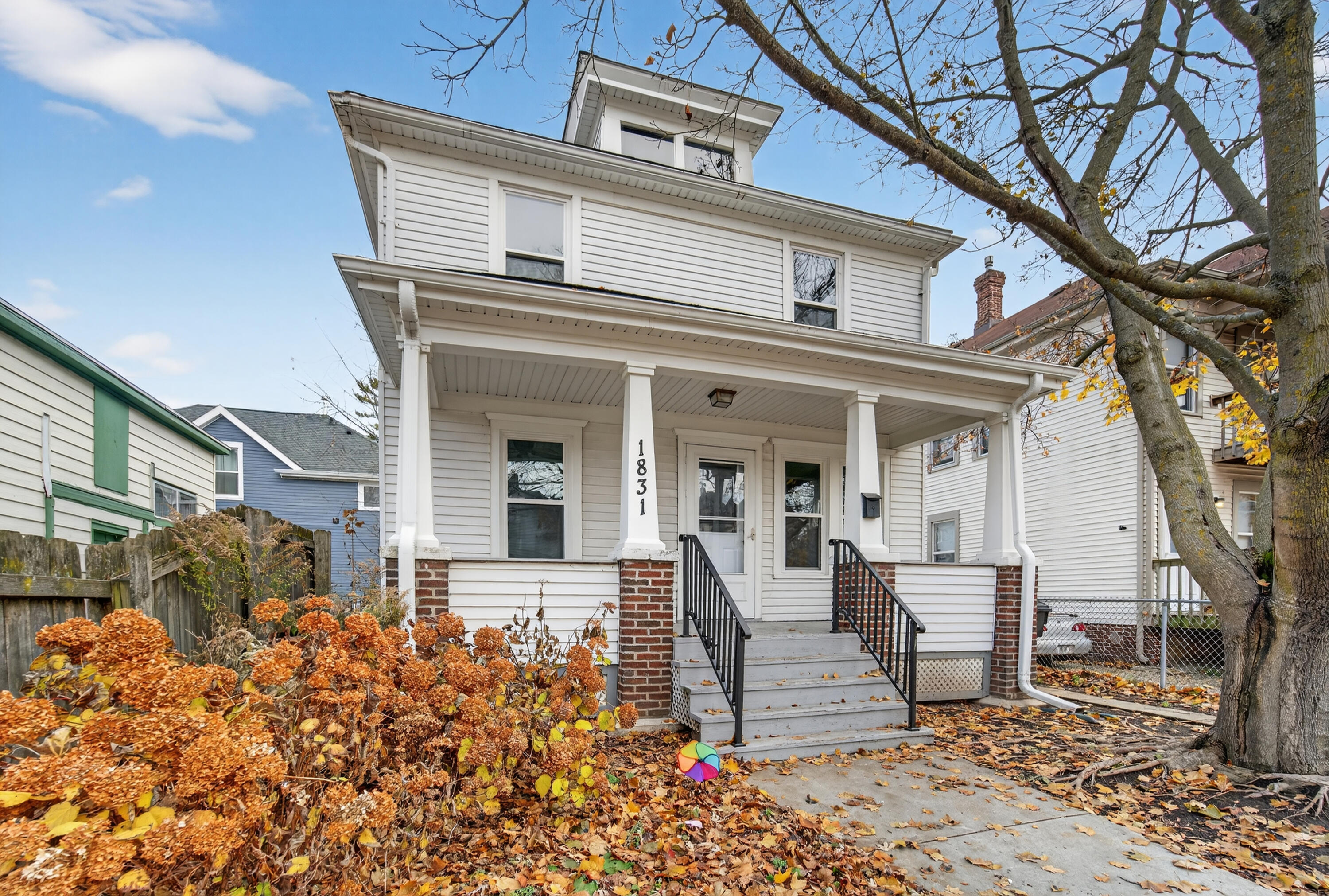 1831 Superior Street Racine, WI 53402 - Photo 2 of 22 Front View