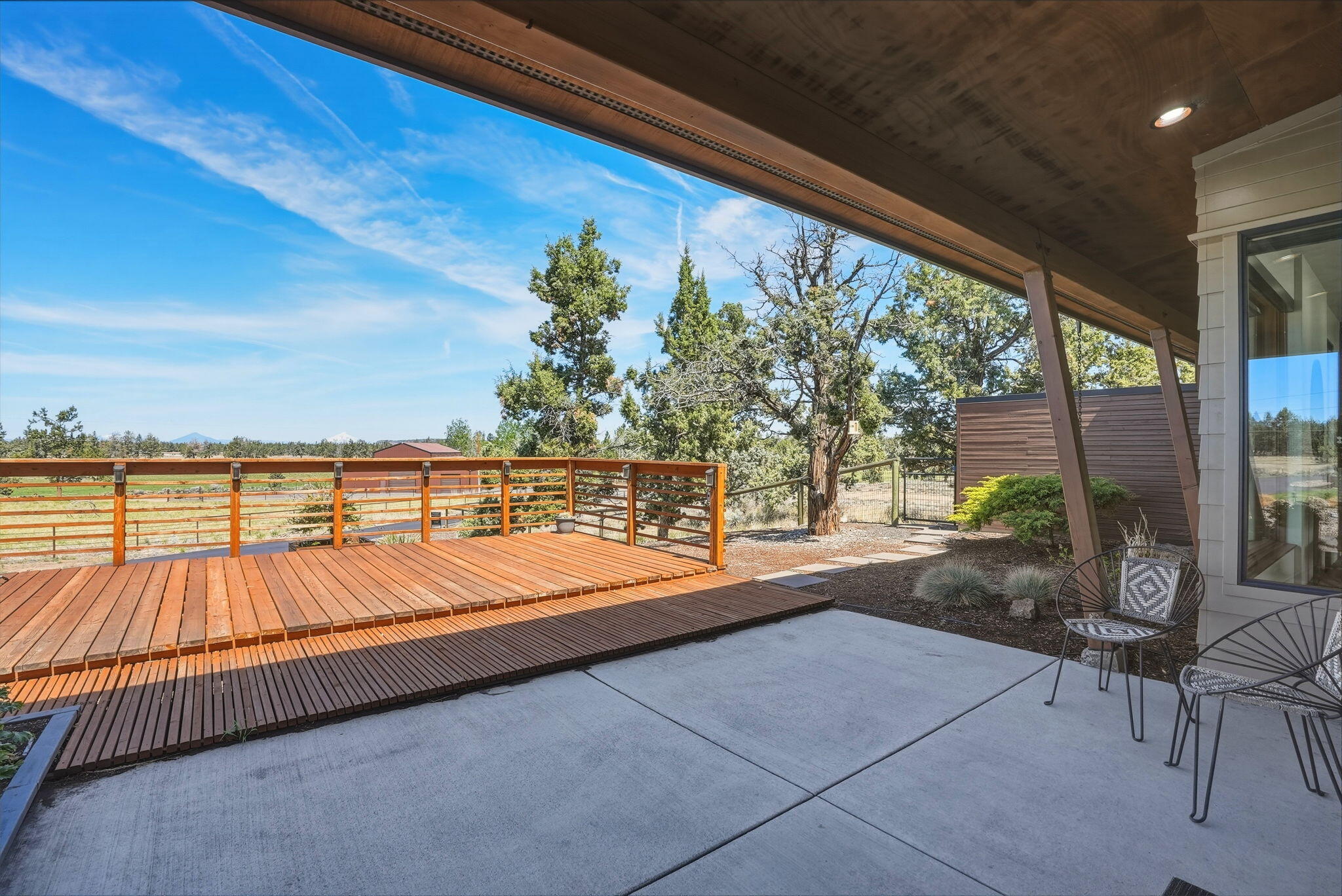 64144 Pioneer Loop Bend, OR 97701 - Photo 124 of 192 118-web-or-mls-Riley Visuals-118