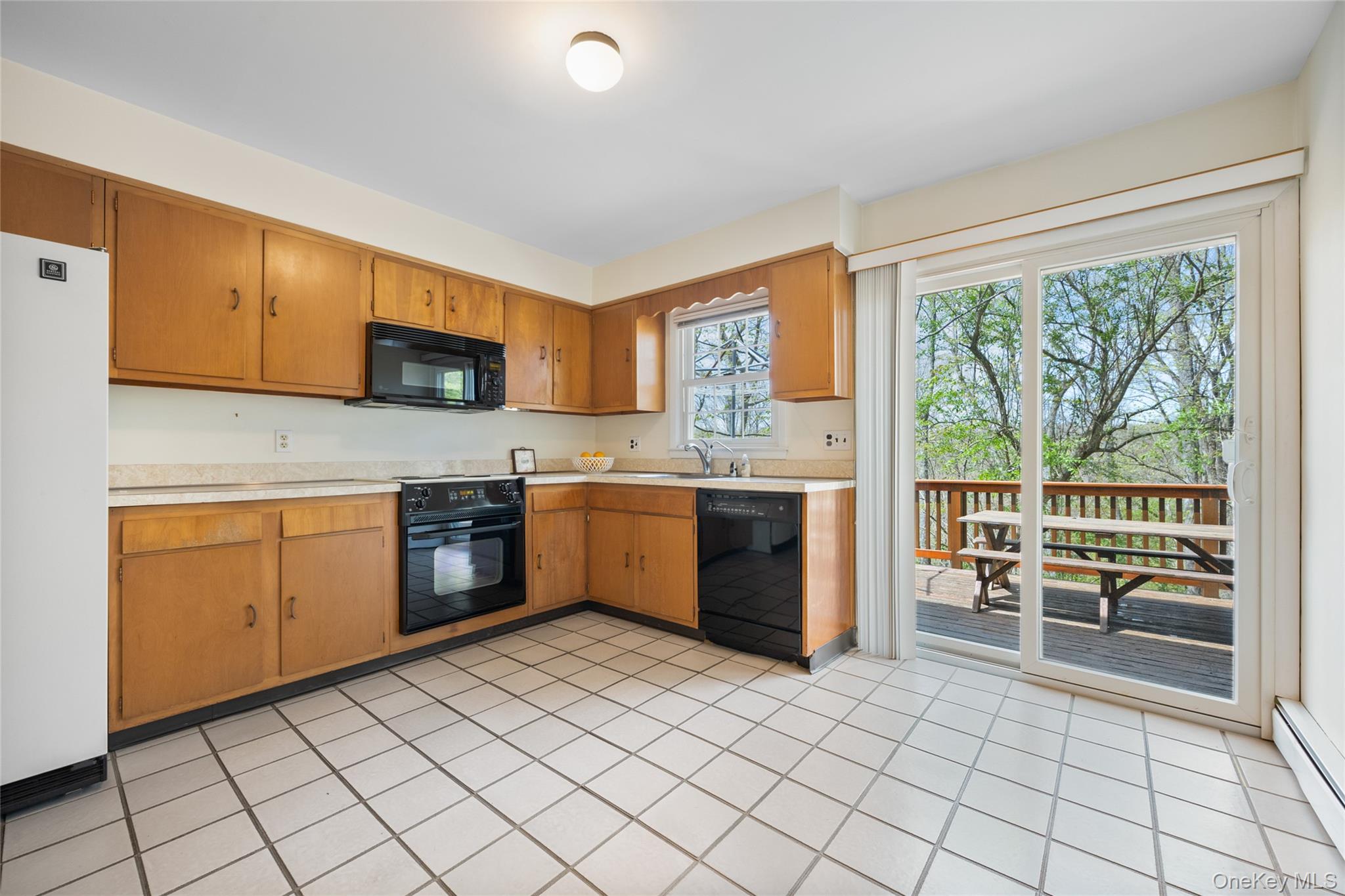 116 Allison Road Katonah, NY 10536 - Photo 8 of 25 Eat-In-Kitchen