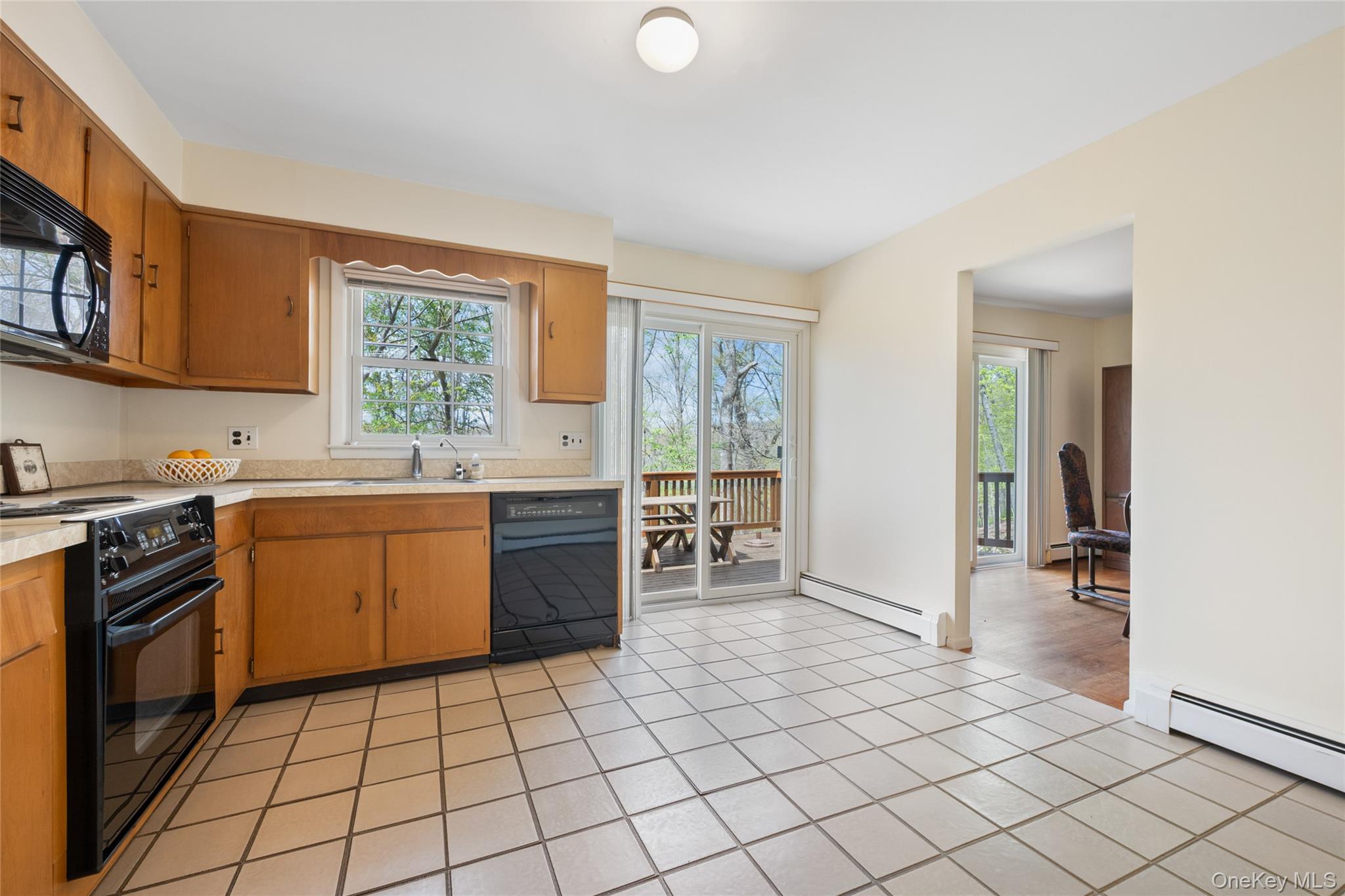 116 Allison Road Katonah, NY 10536 - Photo 9 of 25 Eat-In-Kitchen