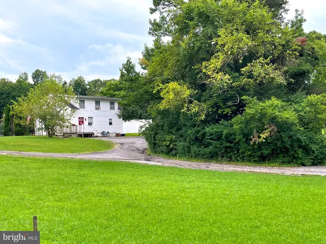 $1,325 | 490 Coster Road, Unit 2, Lusby, MD 20657