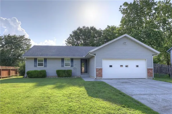 $179,000 | 2610 South Taylor Street, Pittsburg, KS 66762