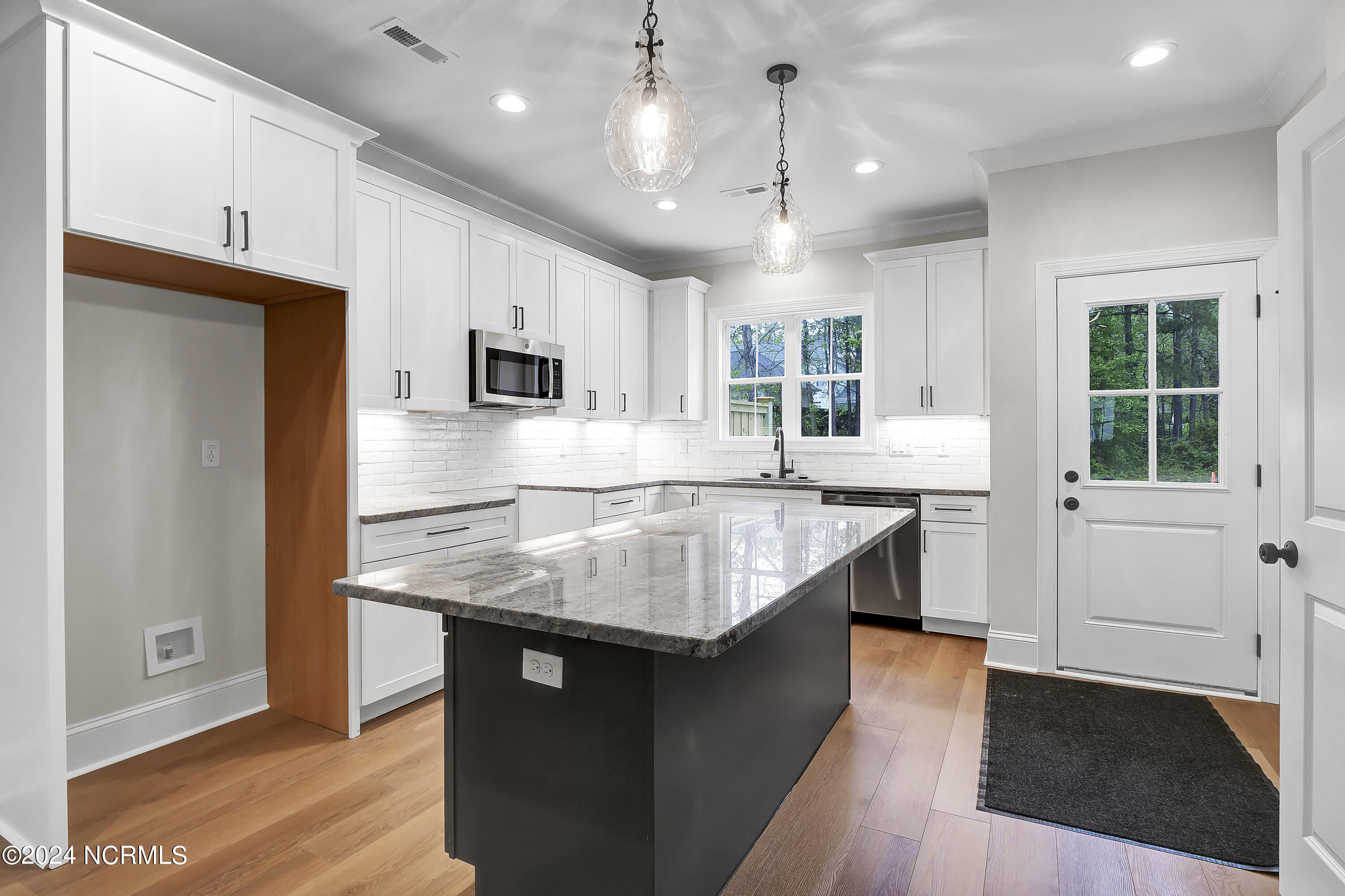 214 Beasley Road, Unit A Wilmington, NC 28409 - Photo 9 of 38 005_p1099987