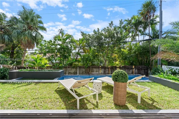 $4,999,000 | 536 West 51st Street, Miami Beach, FL 33140