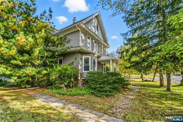 $1,199,000 | 150 Tappan Road, Harrington Park, NJ 07640