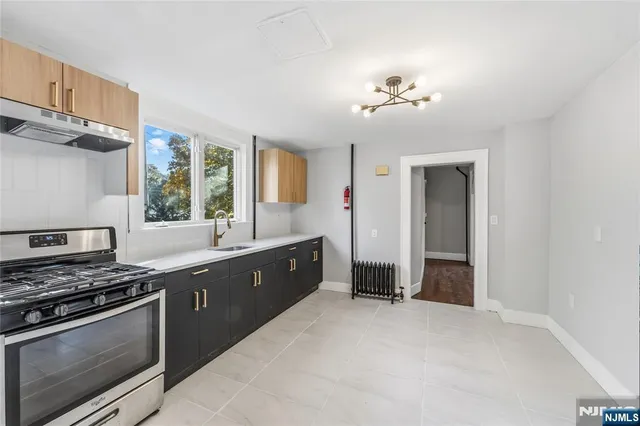 $1,199,000 | 150 Tappan Road, Harrington Park, NJ 07640