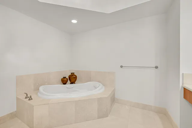 $729,900 | 2640 Lake Shore Drive, Unit 2011, Riviera Beach, FL 33404