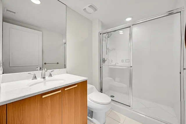 $729,900 | 2640 Lake Shore Drive, Unit 2011, Riviera Beach, FL 33404