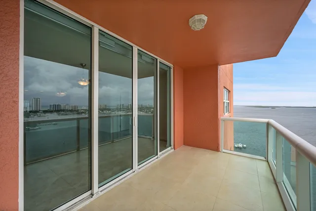 $729,900 | 2640 Lake Shore Drive, Unit 2011, Riviera Beach, FL 33404