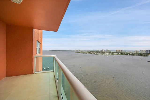 $729,900 | 2640 Lake Shore Drive, Unit 2011, Riviera Beach, FL 33404