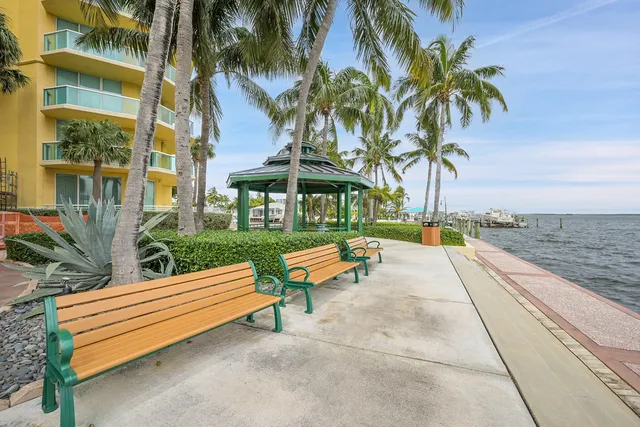 $729,900 | 2640 Lake Shore Drive, Unit 2011, Riviera Beach, FL 33404