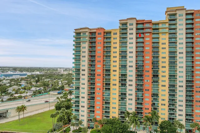 $729,900 | 2640 Lake Shore Drive, Unit 2011, Riviera Beach, FL 33404