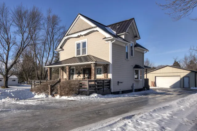 $229,900 | 413 East Stanley Street, Thorp, WI 54771
