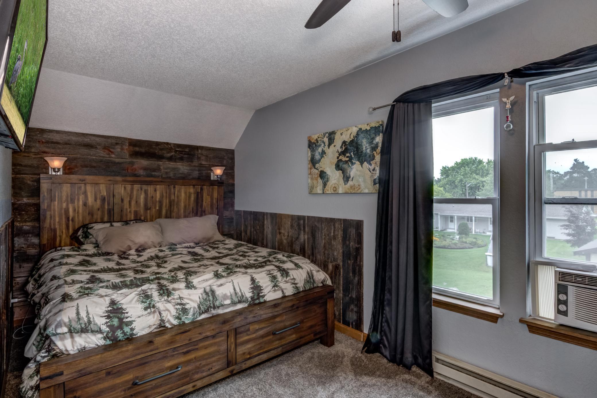 413 East Stanley Street Thorp, WI 54771 - Photo 18 of 36