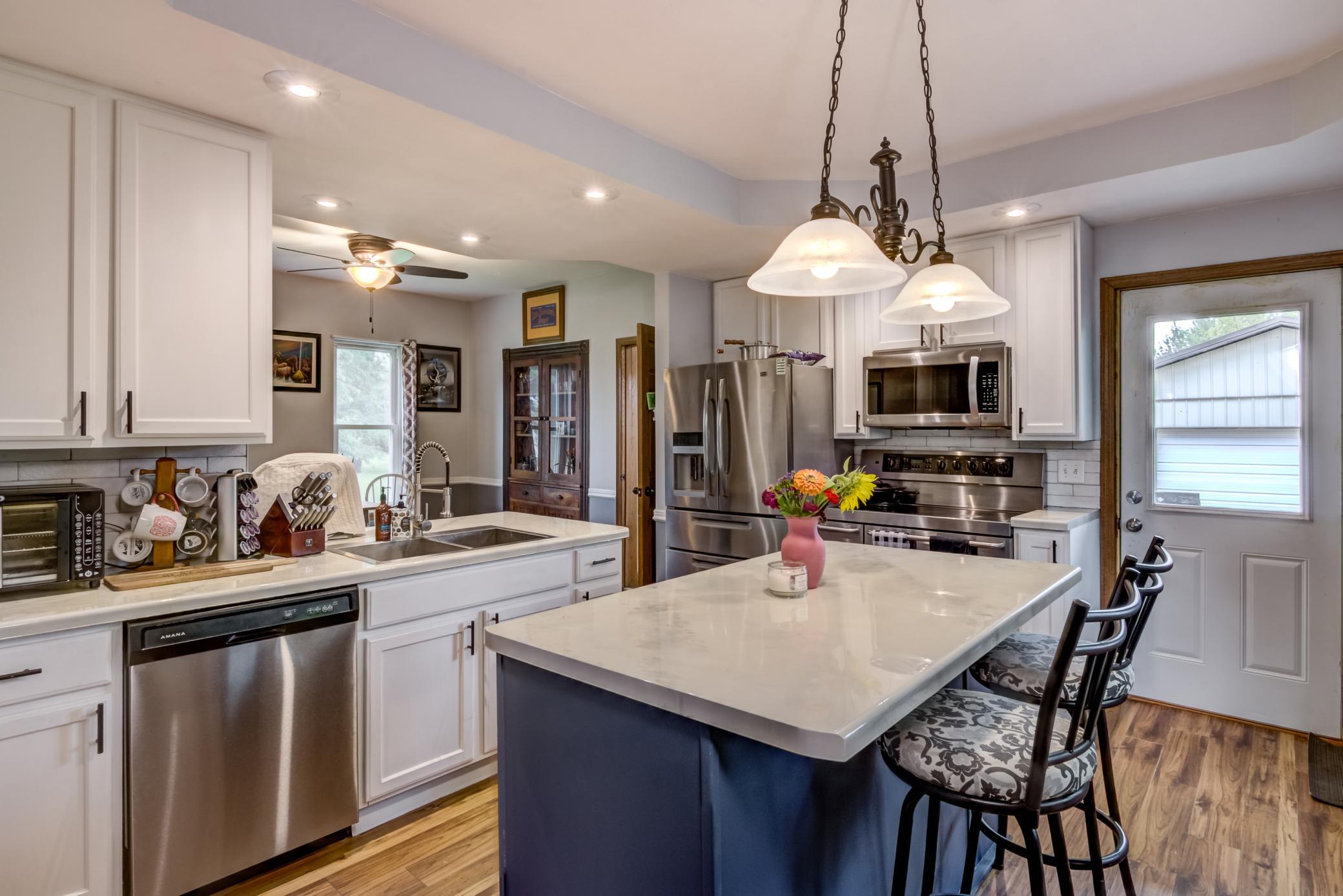 413 East Stanley Street Thorp, WI 54771 - Photo 10 of 36