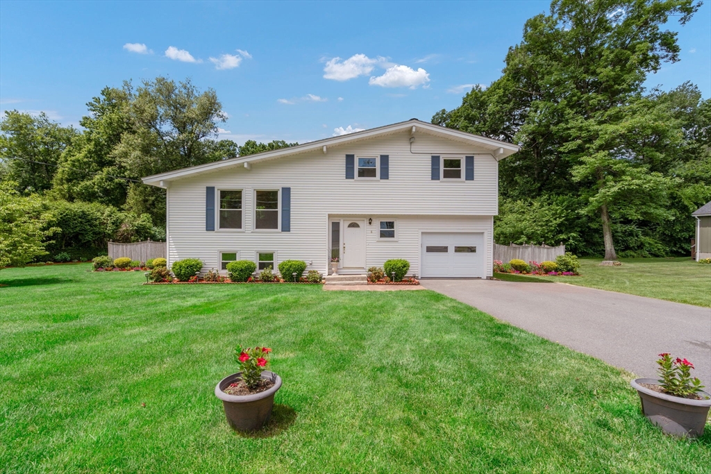 8 John Robinson Road Hudson, MA 01749 - Photo 1 of 34 Gallery Image 1