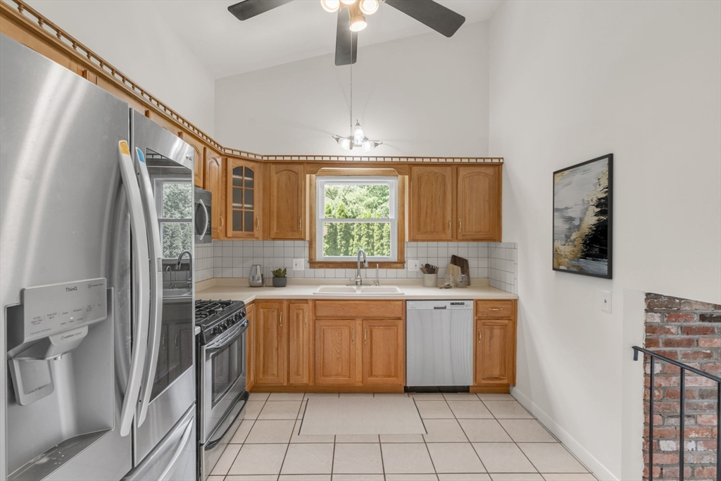 8 John Robinson Road Hudson, MA 01749 - Photo 16 of 34 Gallery Image 16