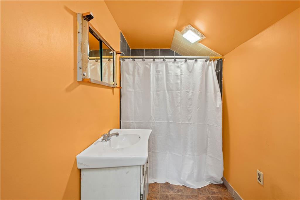 101 Seibert Road Coraopolis, PA 15108 - Photo 17 of 25 Gallery Image 17
