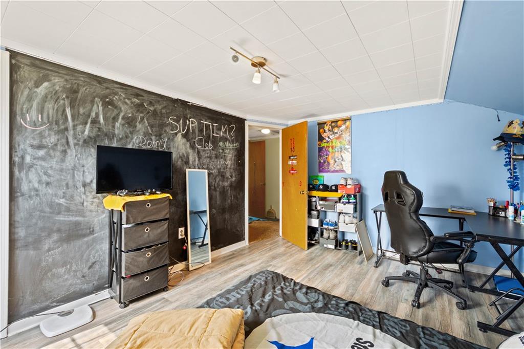 101 Seibert Road Coraopolis, PA 15108 - Photo 18 of 25 Gallery Image 18
