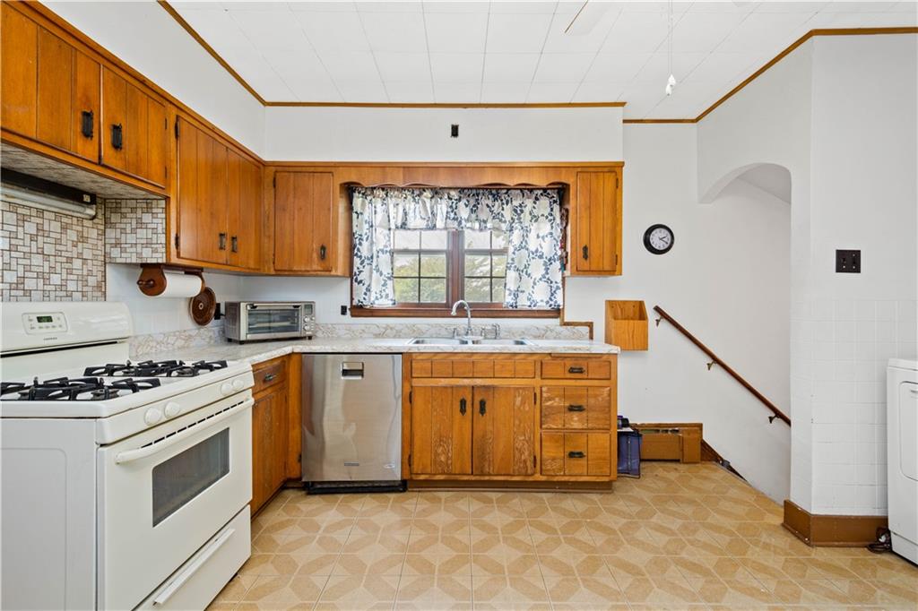 101 Seibert Road Coraopolis, PA 15108 - Photo 8 of 25 Gallery Image 8