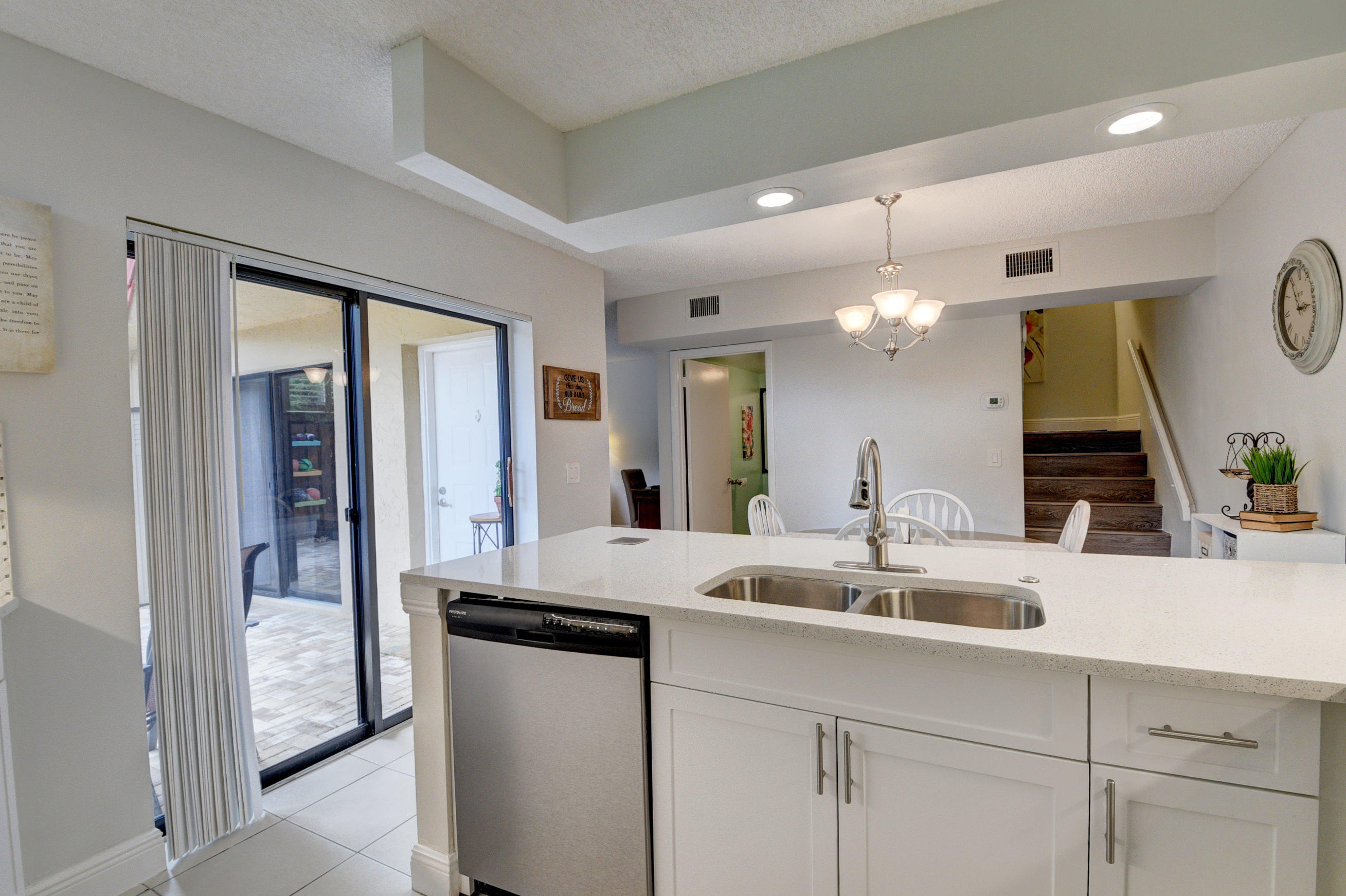 8393 Trent Court, Unit D Boca Raton, FL 33433 - Photo 16 of 38 Kitchen