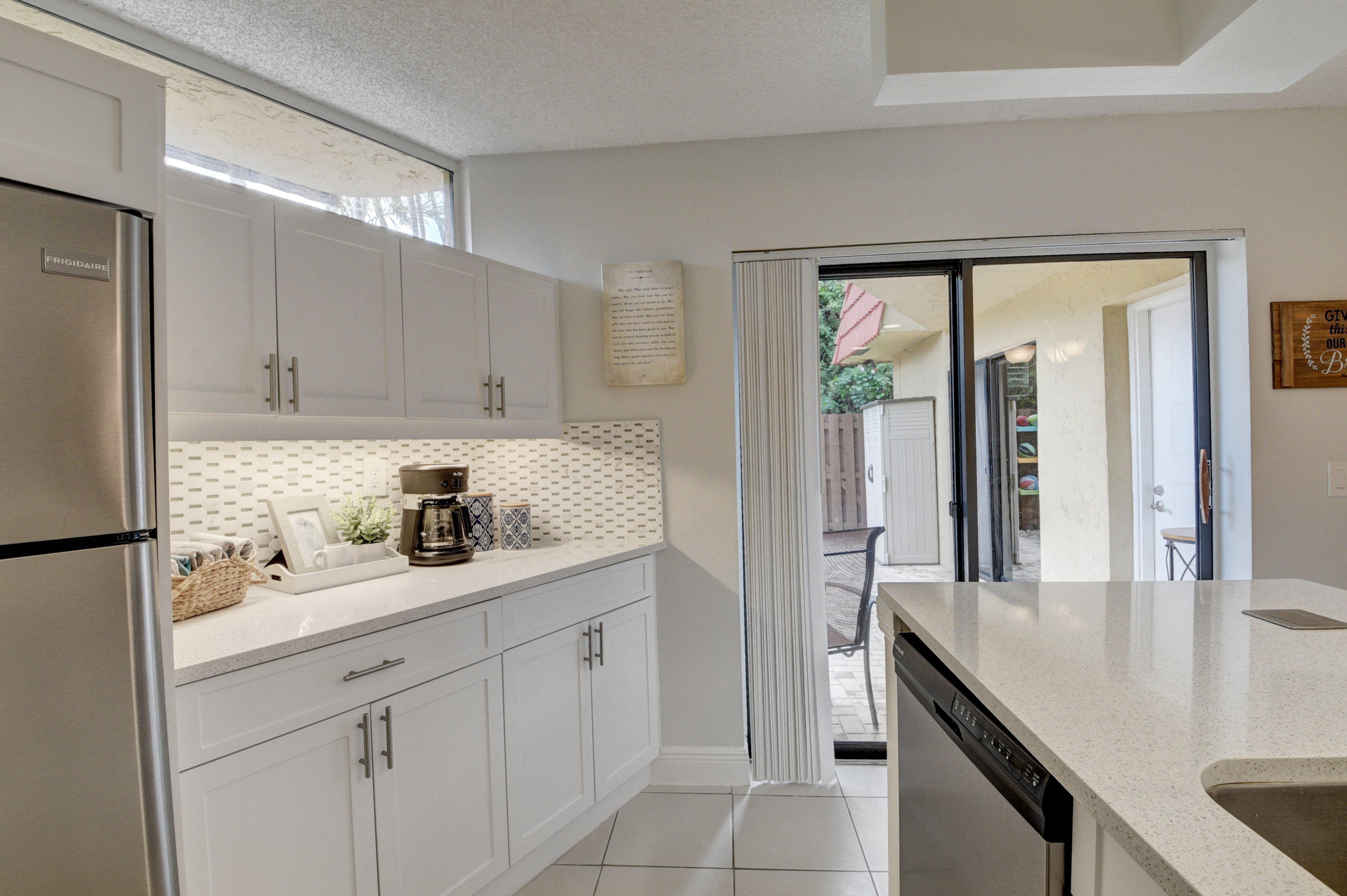 8393 Trent Court, Unit D Boca Raton, FL 33433 - Photo 17 of 38 Kitchen
