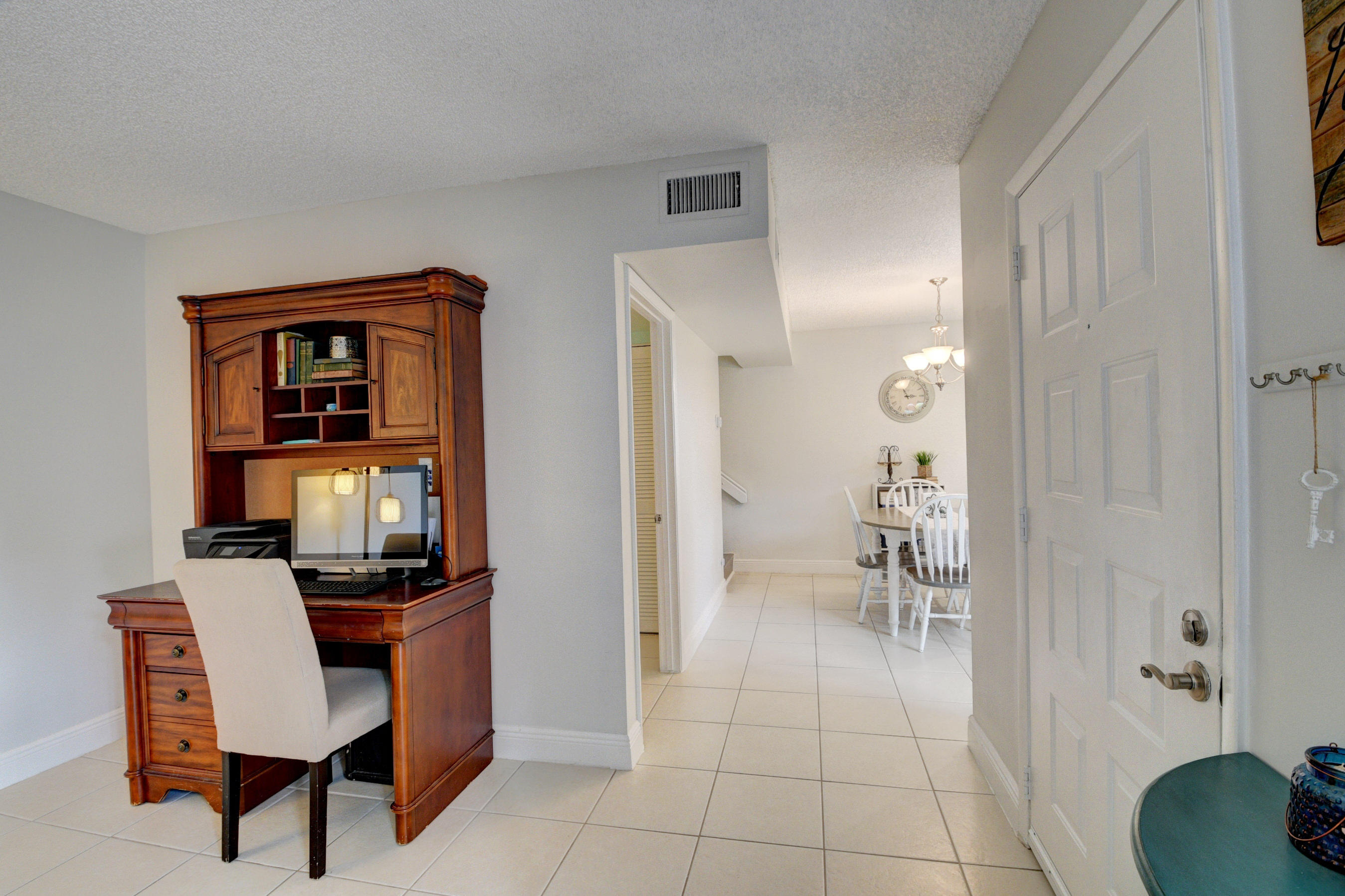 8393 Trent Court, Unit D Boca Raton, FL 33433 - Photo 9 of 38 Entry
