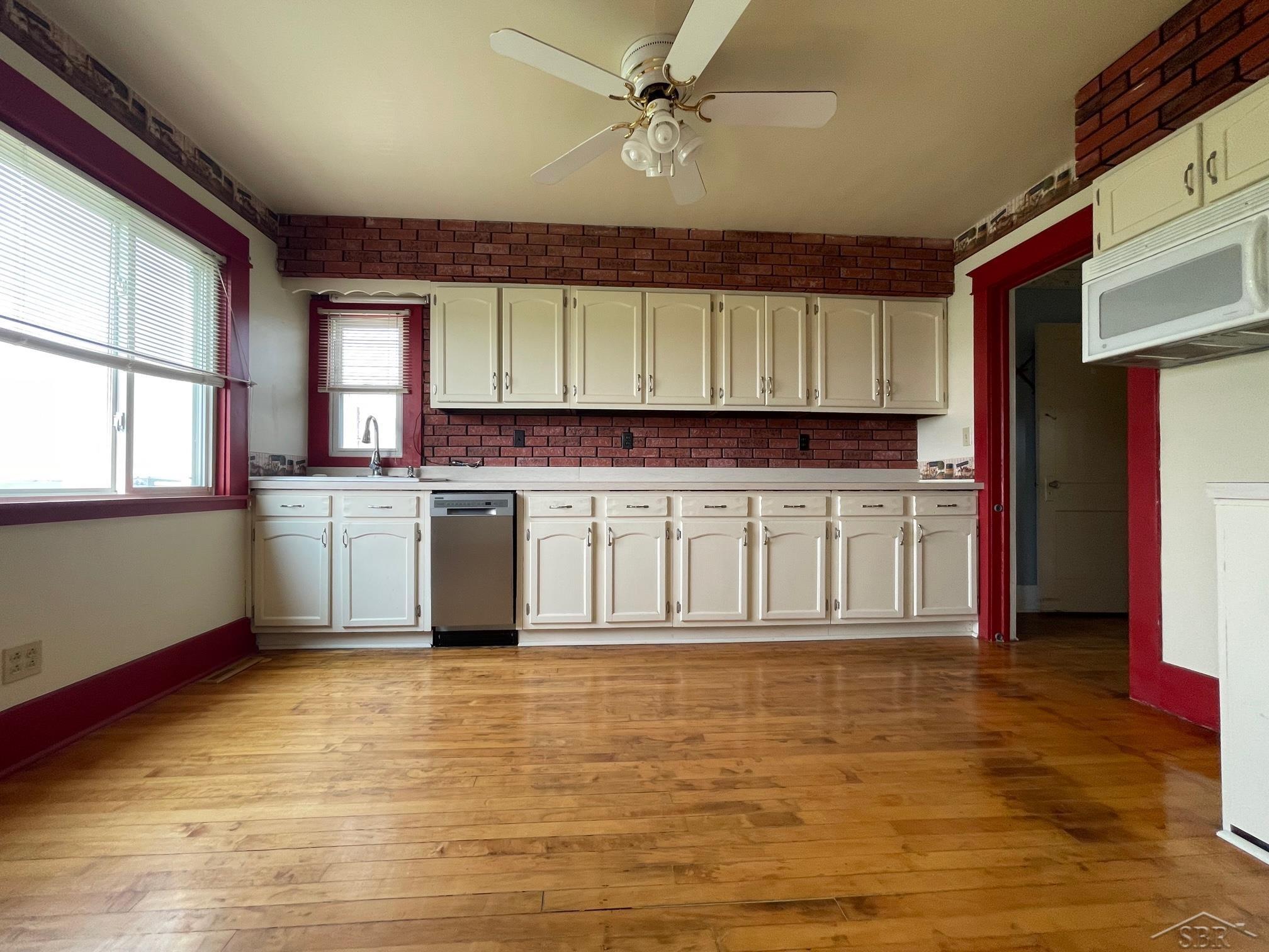 22120 Dice Road Merrill, MI 48637 - Photo 3 of 37 50090125-2.JPG