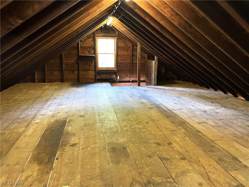 7849 State Road Cleveland, OH 44134 - Photo 27 of 34 Full second floor over teh garage with a brand new roof and hardwood floors and electric.
