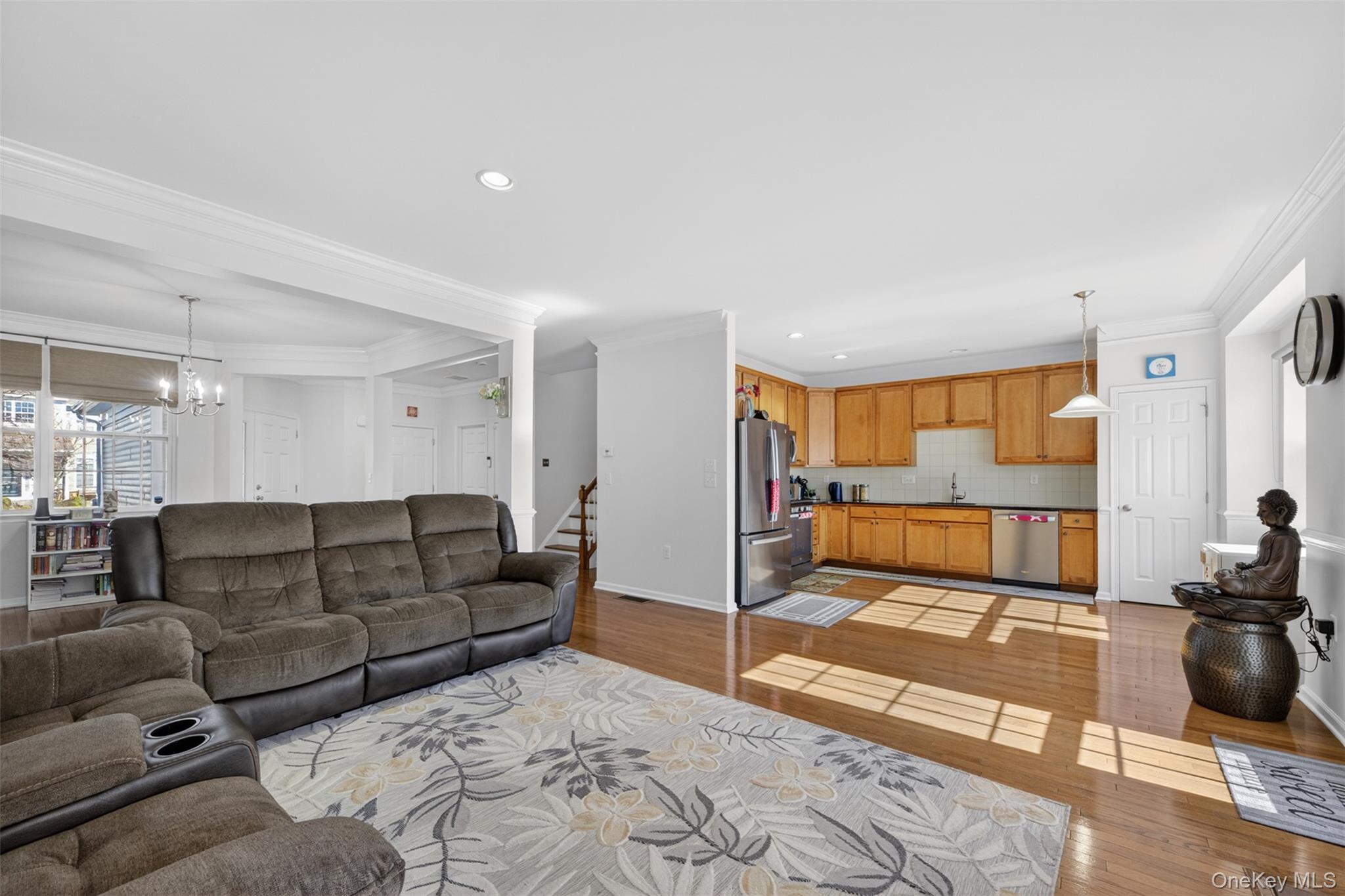 33 Pritchard Court Fishkill, NY 12524 - Photo 6 of 47 Living room and kitchen.
